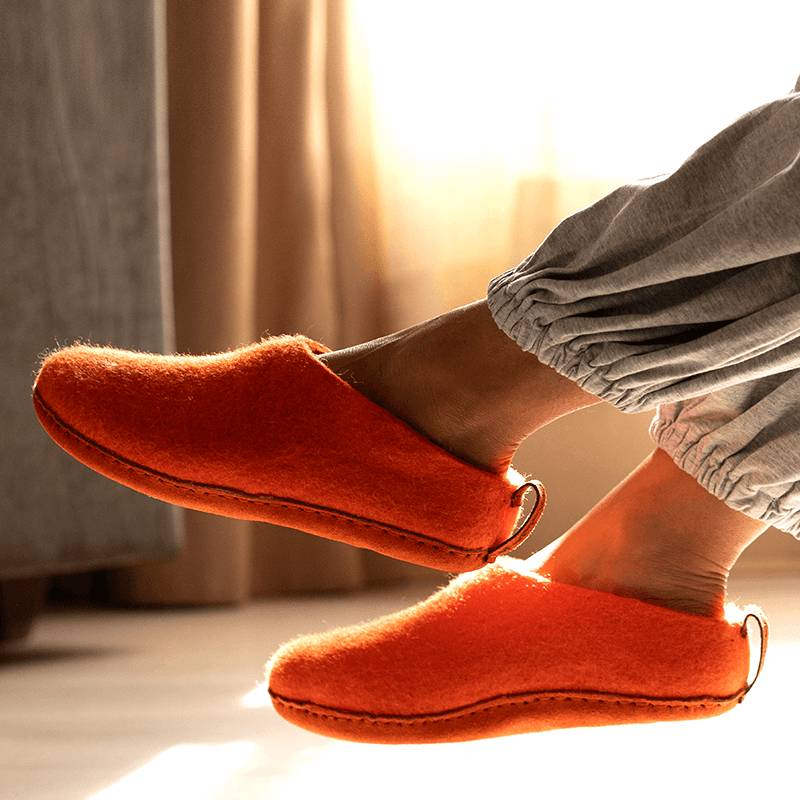 Woollyes Handmade Felt shoes, Nepalis Handmade Felt shoes for ladies and man , Nepalis handmade shoes, Felt Wool shoes , Felted Wool shoes for ladies, Felted wool shoes for man , Sherpa  Shoes, Handmade sherpa felt shoes , Indoor Felt shoes of Woollyes