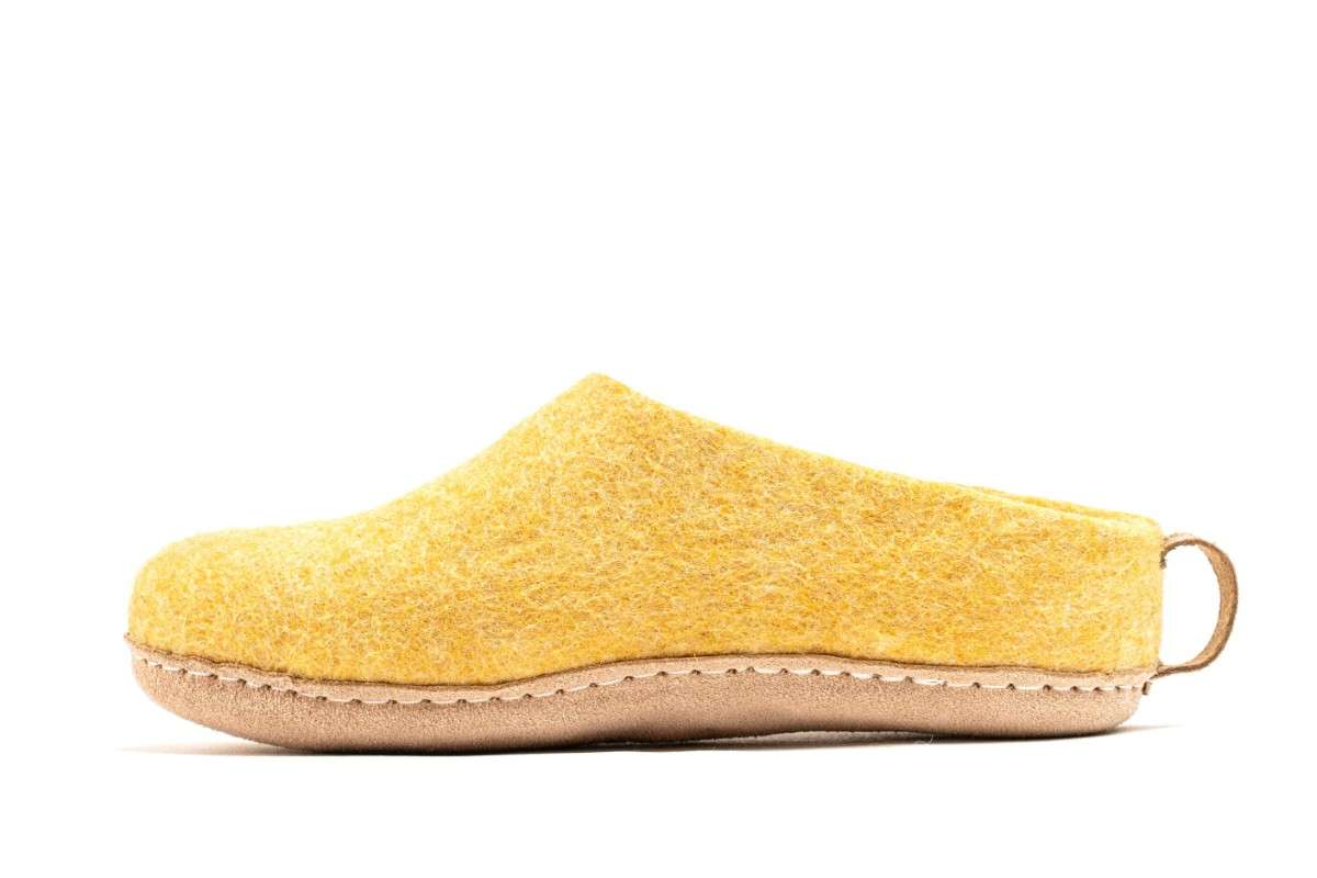 Indoor Open Hak Slippers Met Leren Sole-Mosterd