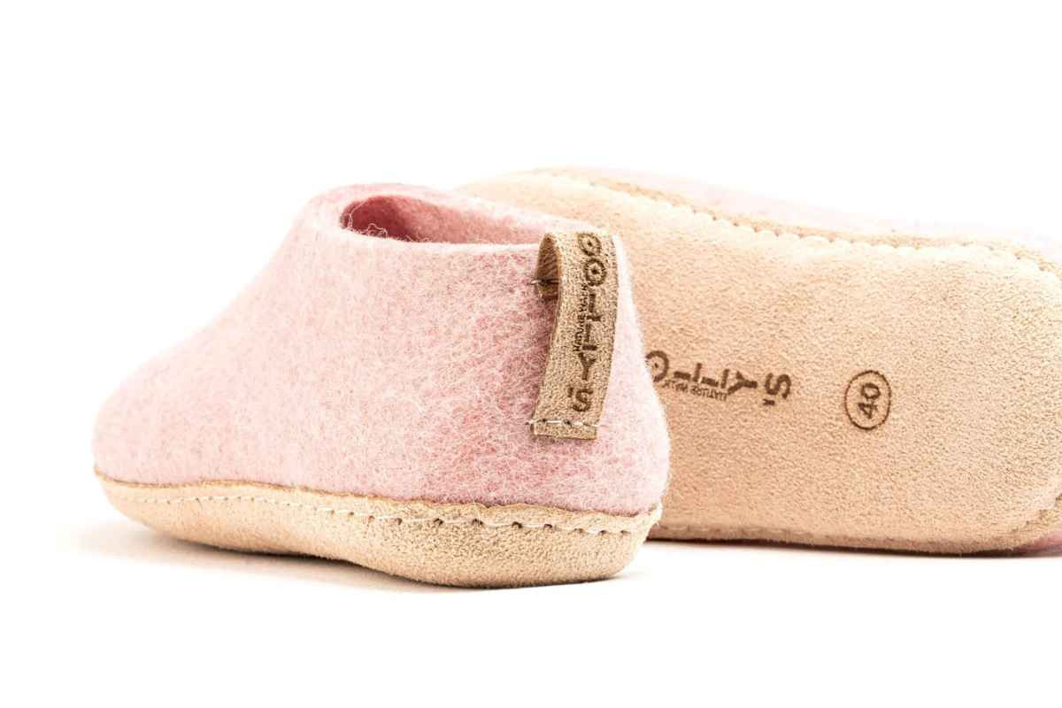 Sapatos de interior com sola de couro - rosa bebê